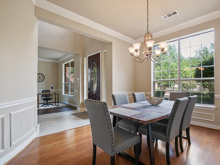 7912 Caribia Ct — Photo 11