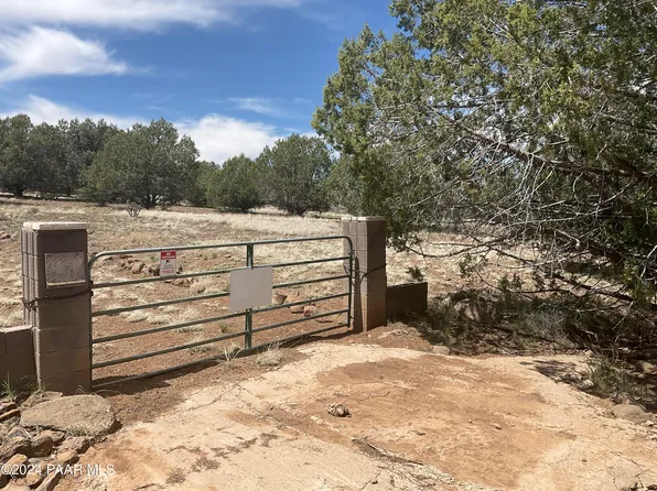 LOT 2 W Slow Creek Rd, Seligman, AZ 86337