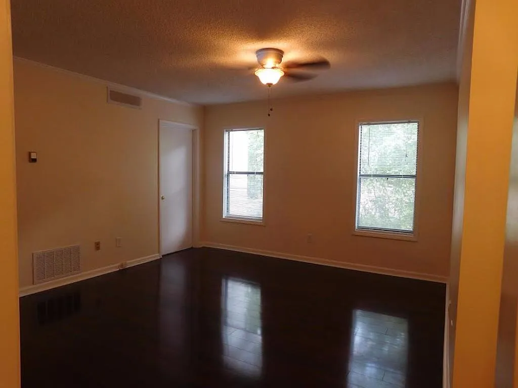 1 bed, 1.0 bath, $1,399 — Photo 4