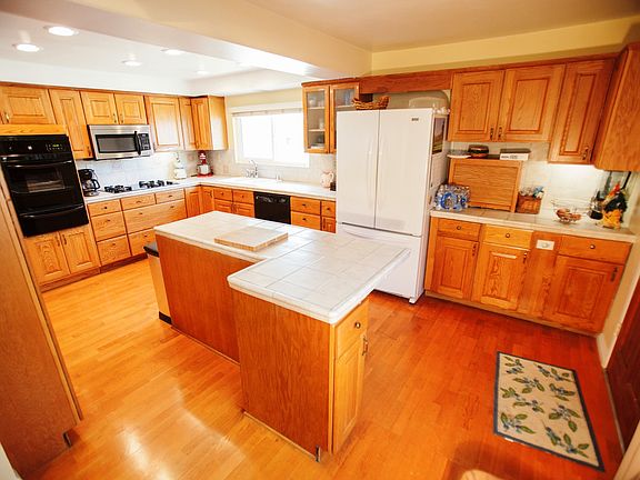 4th image of 952 W La Deney Dr