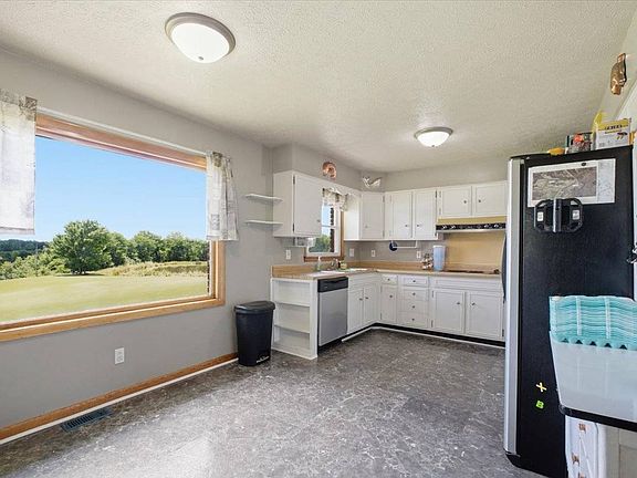 5th image of 468 Flint Springs Rd