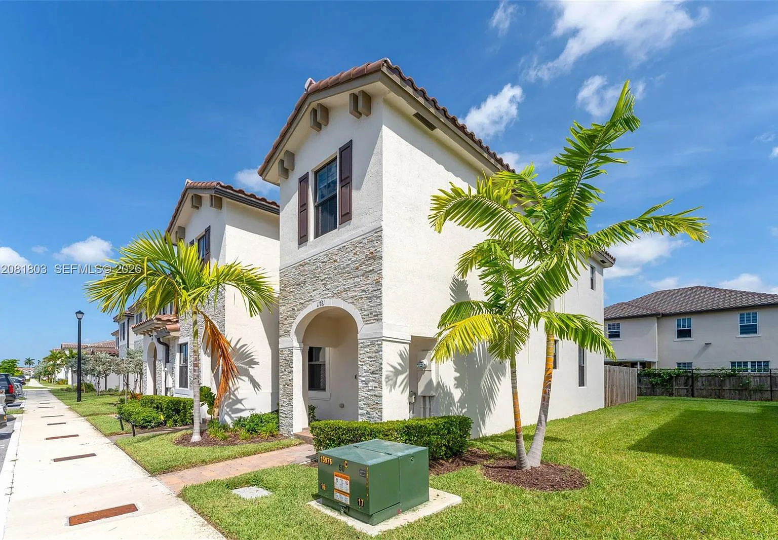 Silver Palm Residential H — Photo 2