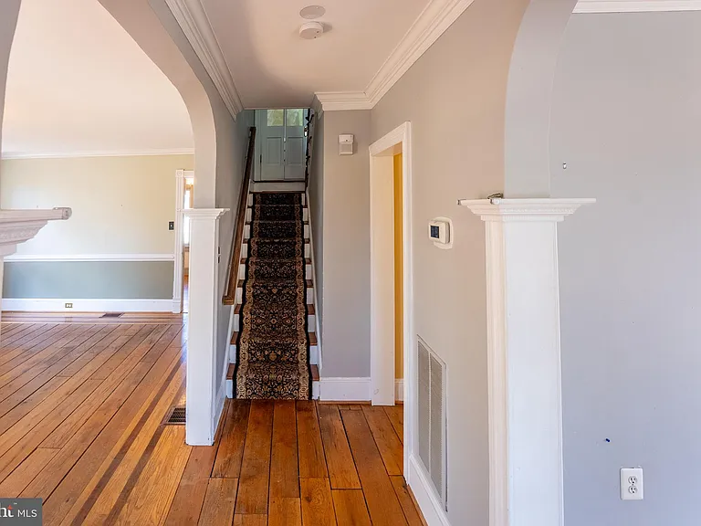 2201 Salisbury Rd — Photo 12