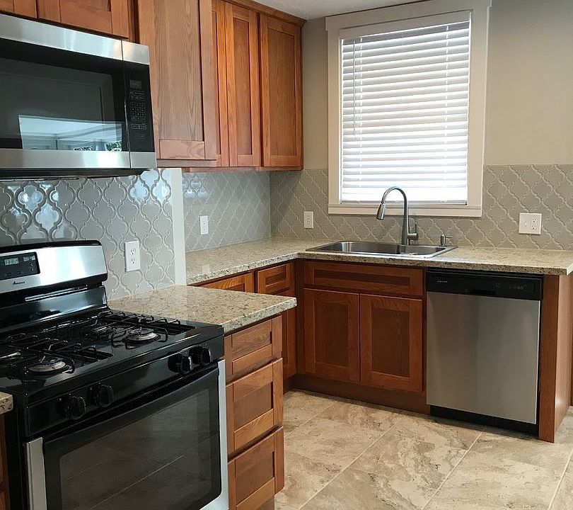 1st image of 2714 F St APT 06
