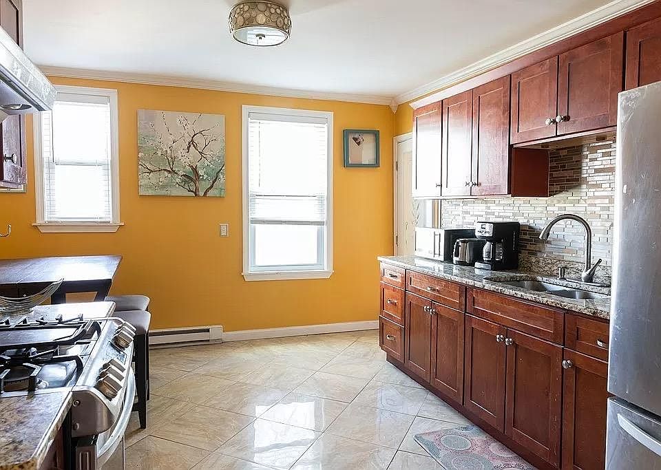 1st image of 686A Boston St Floor 2