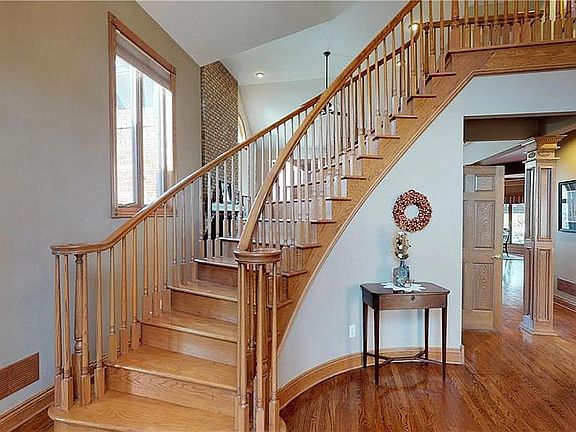 4th image of 6434 Pebblecreek Dr