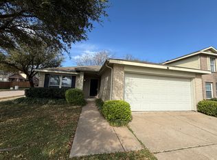 9301 Goldenview Dr, Fort Worth, TX 76244