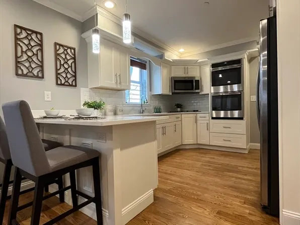 7 Wales St Unit 1, Dorchester, MA 02124