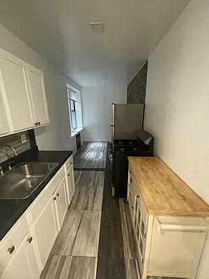 Rented by Candid Listings LLC | media 7