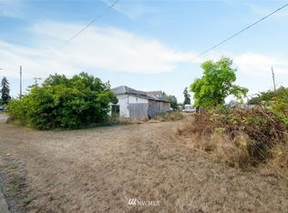 315 E Main St, Oakville, WA 98568