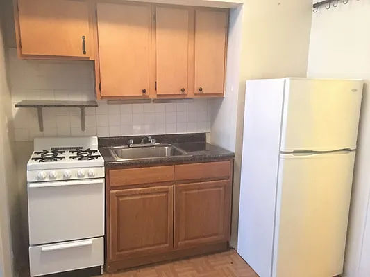 Rented by Lang Realty LLC | media 7