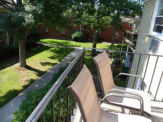 2nd image of 3107 Wilshire Ln