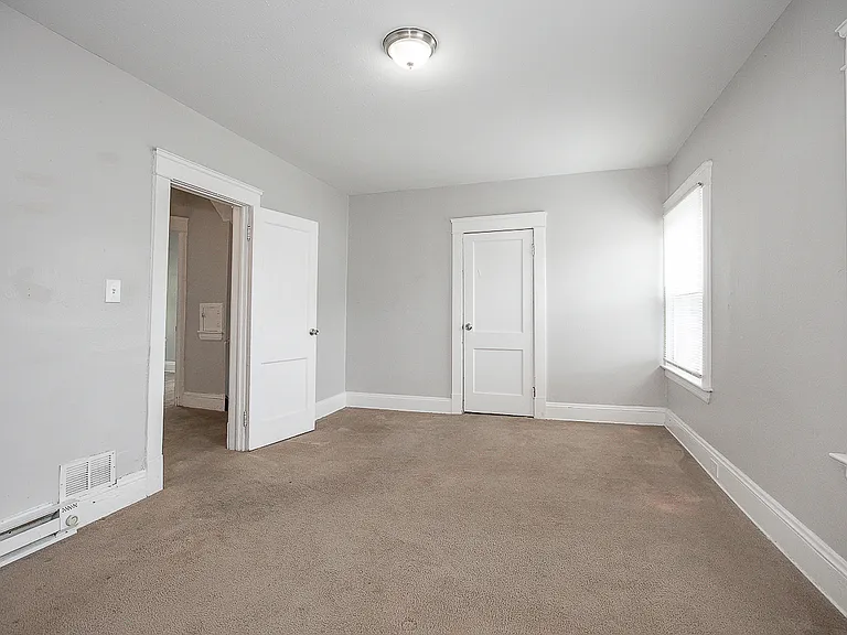 12917 Thornhurst Ave — Photo 12