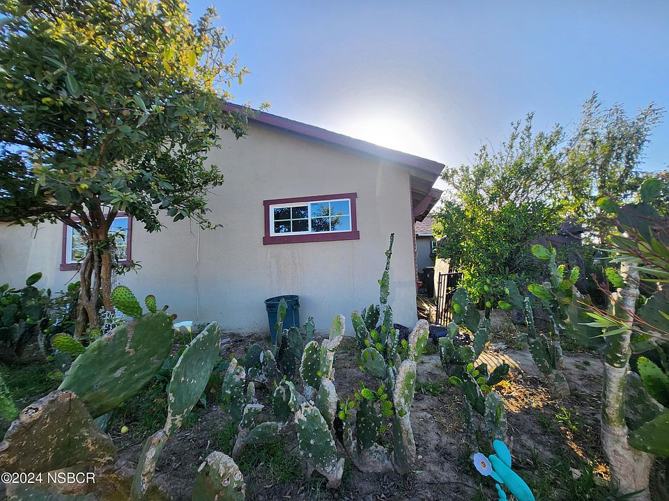 2nd image of 802 Pershing St