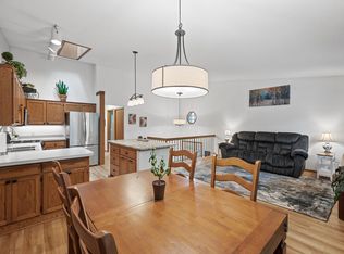 6587 Falstaff Rd, Woodbury, MN 55125