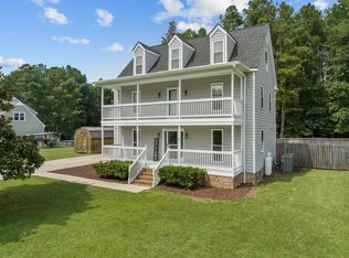 2037 Queen Charlotte Pl, Raleigh, NC 27610