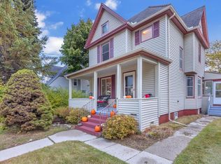 845 N 8th St, Manitowoc, WI 54220