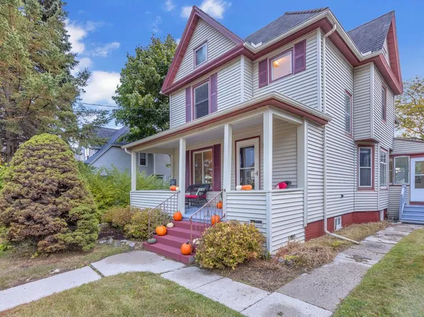 845 North 8th STREET, Manitowoc, WI 54220