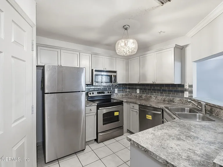 10961 Burnt Mill Rd #436 — Photo 5