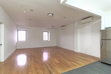 90-02 Queens Boulevard, #611