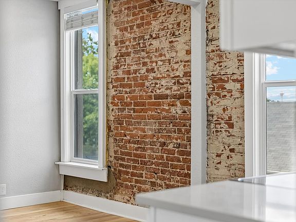 5th image of 1045 W 14th Ave APT 205