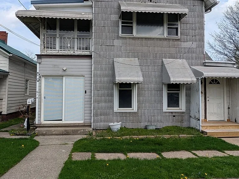 614 E 22nd St #1 — Photo 1