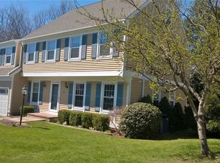 25 Fieldstone Rd, Stamford, CT 06902