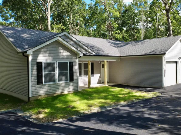127 Buck Run Dr, Milford, PA 18337