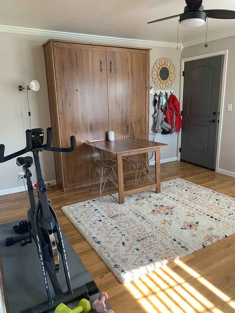 The Helen — Photo 1