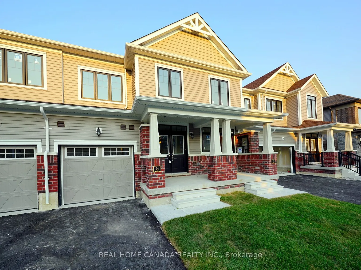 3 bed, $2,550 — Photo 2