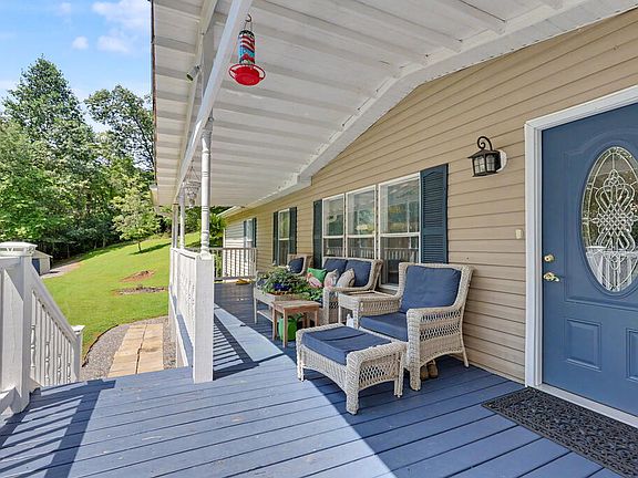 4th image of 636 Blue Ridge Park Dr
