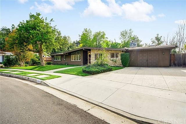 1st image of 4709 Almidor Ave