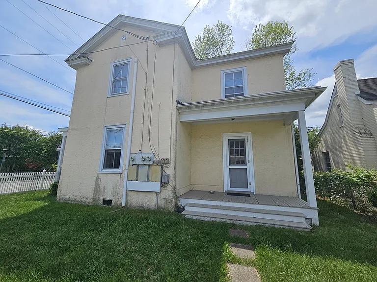 1001 Avon St #A — Photo 8