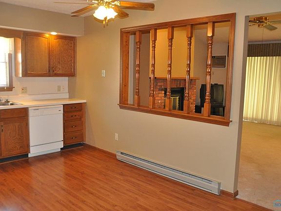 4th image of 25 Brookview Dr