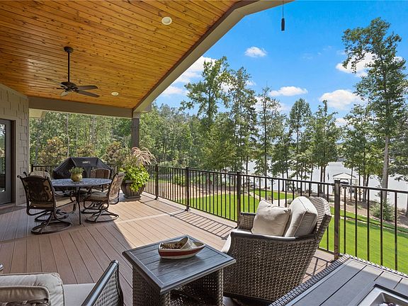 3rd image of 338 McAlister Rd