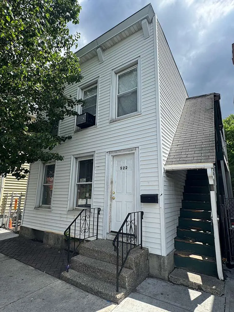 2 bed, 1496 sqft, $1,190 — Photo 1