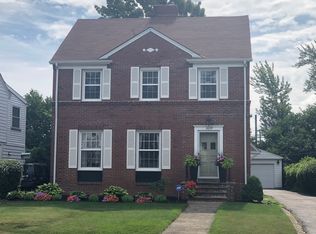 2039 Hampstead Rd, Cleveland Heights, OH 44118