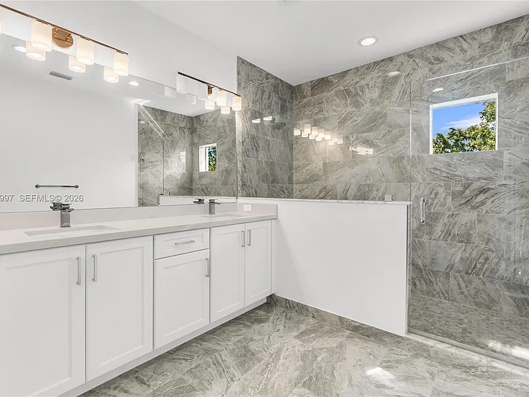 582 Parsons Way — Photo 12