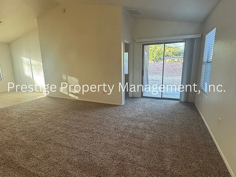 13199 E Alley Spring Dr — Photo 2