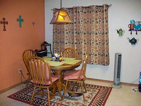 5th image of 205 Shadowridge Dr