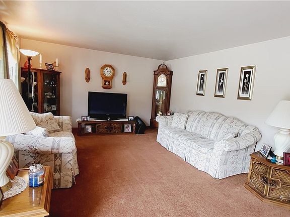 5th image of 2419 Cypress Dr