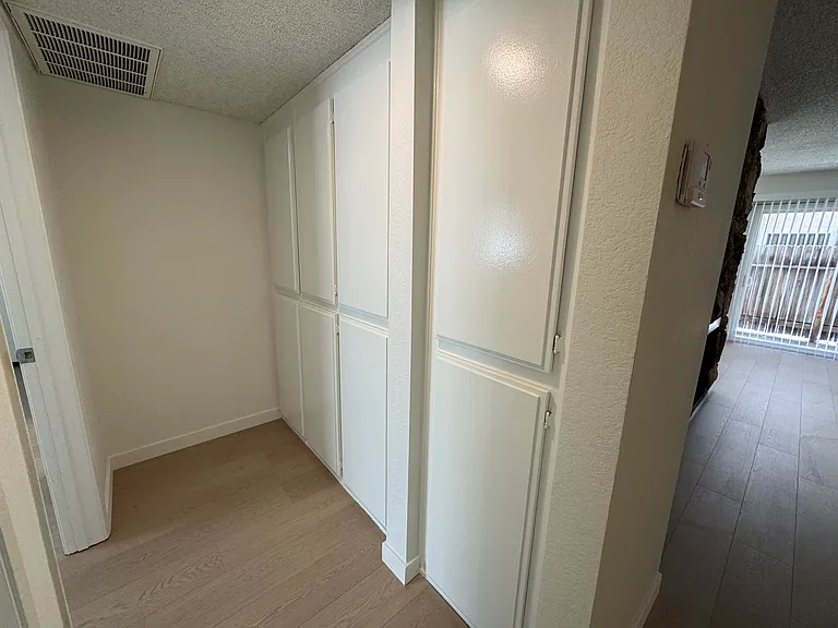 1670 Manning Ave #102 — Photo 8