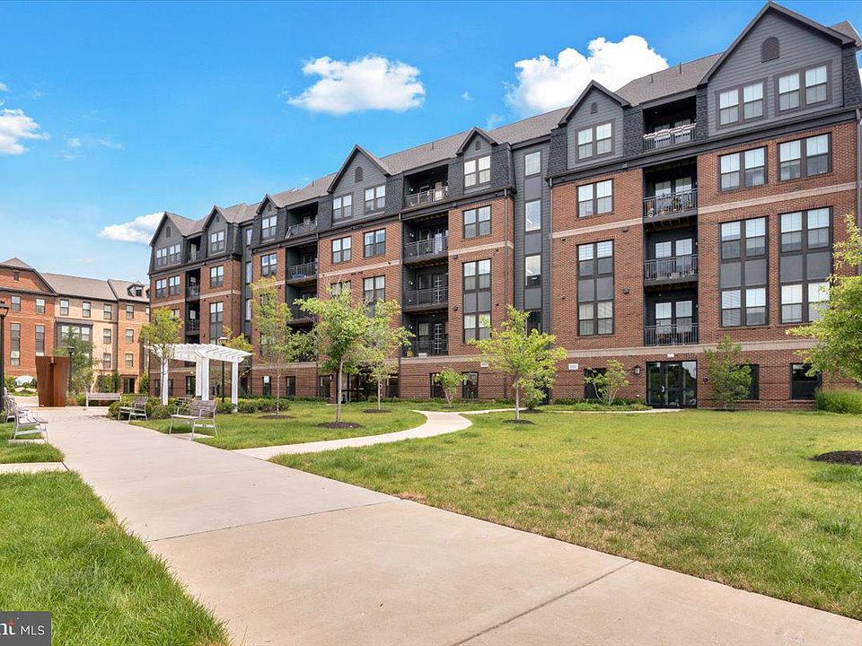 1st image of 3927 Fair Rdg Dr #307