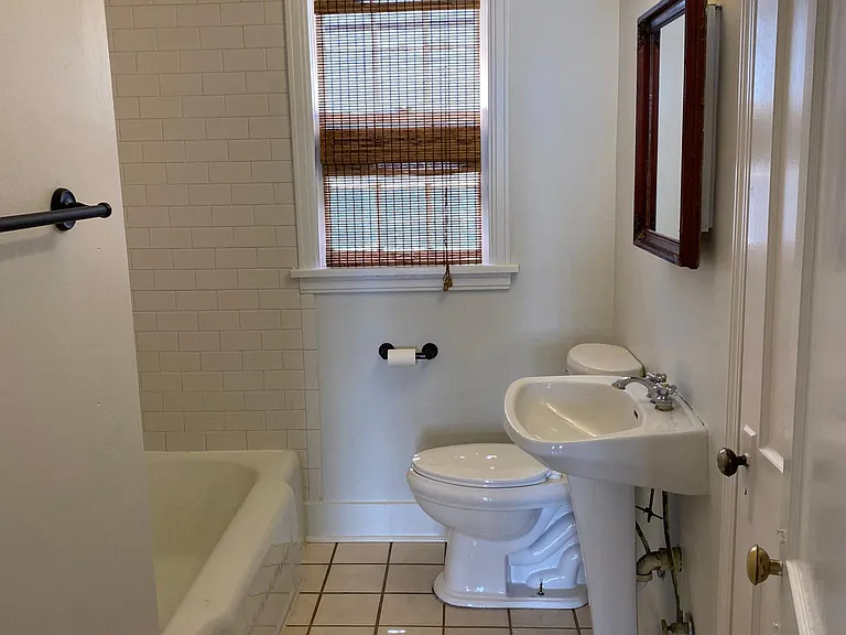 212 Walnut St — Photo 8