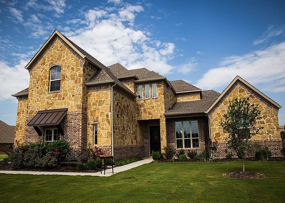 1st image of 104 Diamond Rose Dr