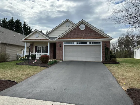 5406 Stayman Dr, Roanoke, VA 24012