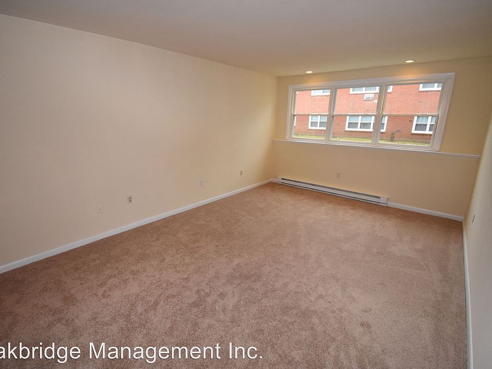2nd image of 117 North St APT 2A