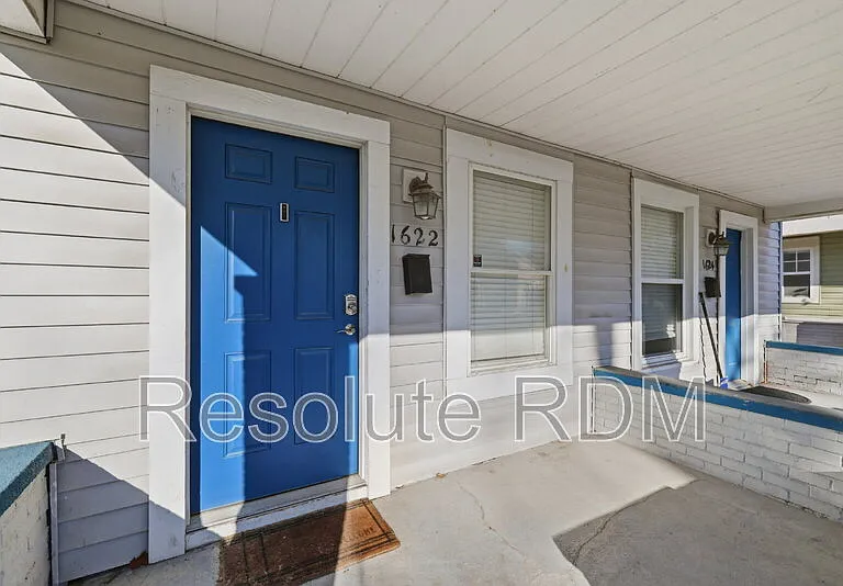 1622 Yandes St — Photo 4