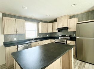 233 Rhode Is, Elyria, OH 44035