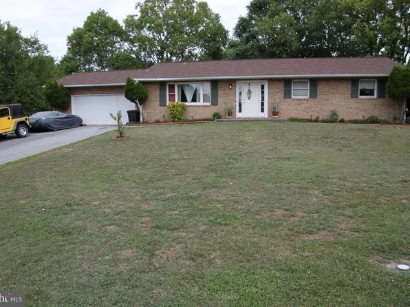 637 Mimosa Dr, Martinsburg, WV 25404
